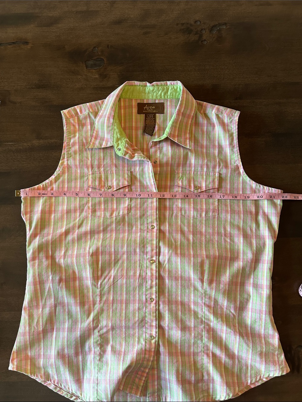 Wrangler Aura Sleeveless Plaid Button-Down Shirt in Pink & Light Green Size L - Picture 6 of 7